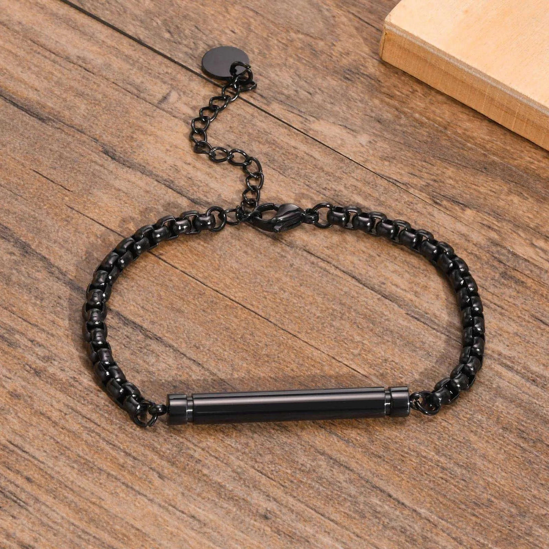 Elegantes Aschenkammer-Armband aus Edelstahl oder Schwarz (verstellbar)