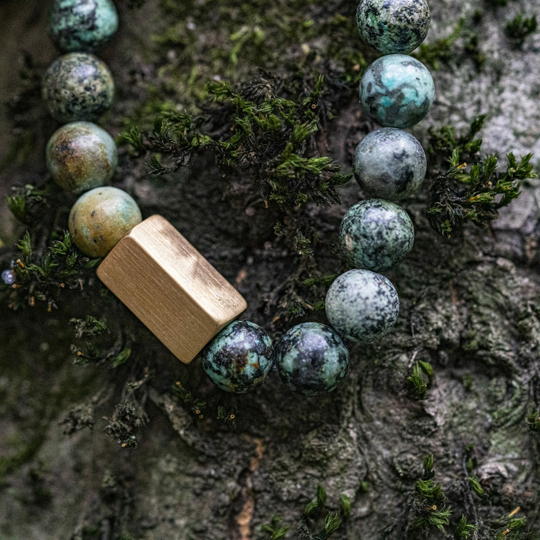 Afrikaanse Turquoise Goudkleurige kralen armband